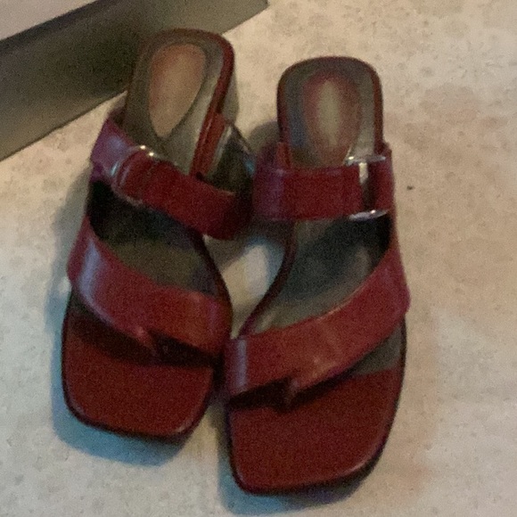 Liz Claiborne shoes - Picture 2 of 10